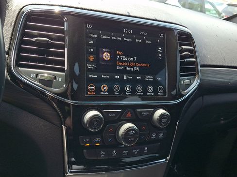 Used 2021 Jeep Grand Cherokee Laredo X AWD/4WD image 28