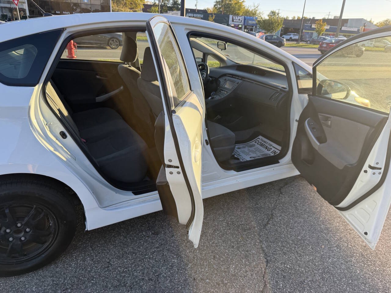 Used 2015 Toyota Prius Two FWD image 6