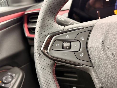 Used 2025 Chevrolet TrailBlazer RS w/ Convenience Package image 19