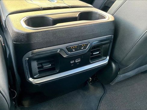 Used 2022 Chevrolet Silverado 1500 High Country AWD/4WD image 11
