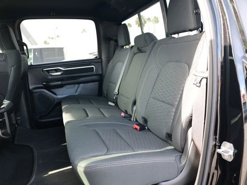 New 2026 RAM 1500 4x4 Crew Cab image 28