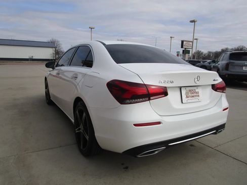 Used 2022 Mercedes-Benz A 220 4MATIC image 7