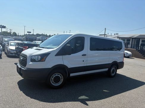 Used 2019 Ford Transit 150 XL RWD image 5