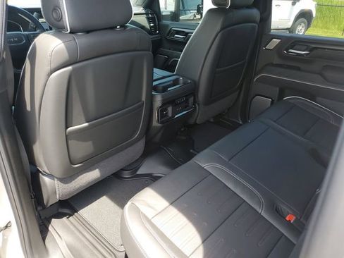 New 2026 GMC Sierra 2500 AT4X w/ LPO, Black Badging Package AWD/4WD image 11