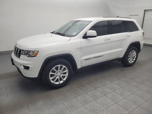 Used 2022 Jeep Grand Cherokee Laredo E AWD/4WD image 2