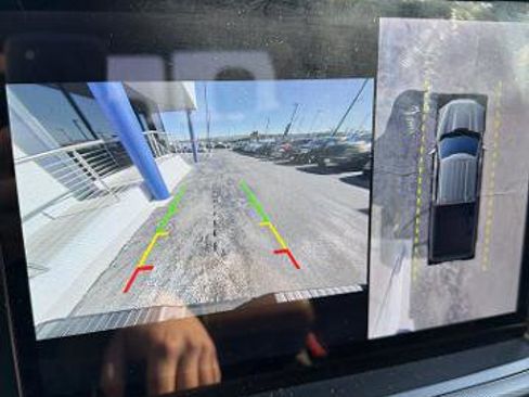 Certified 2021 Ford F150 Platinum w/ Equipment Group 701A High image 7