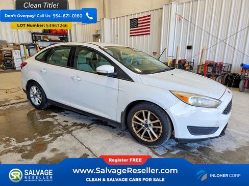 Used 2016 Ford Focus SE w/ Exterior Protection Package FWD image 5