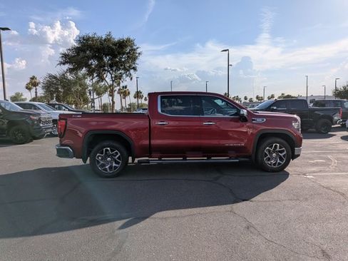 Used 2023 GMC Sierra 1500 SLT AWD/4WD image 4