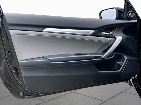 Used 2018 Honda Civic EX-L image 19