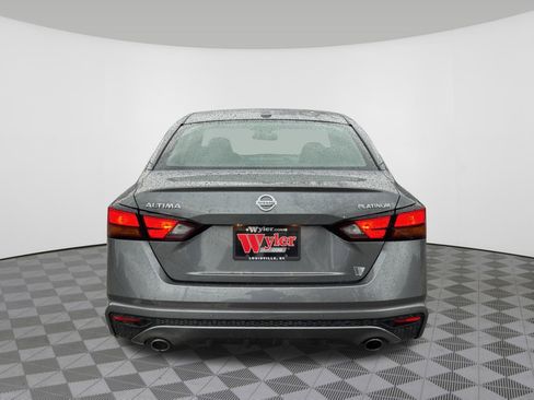 Certified 2019 Nissan Altima 2.5 Platinum image 18