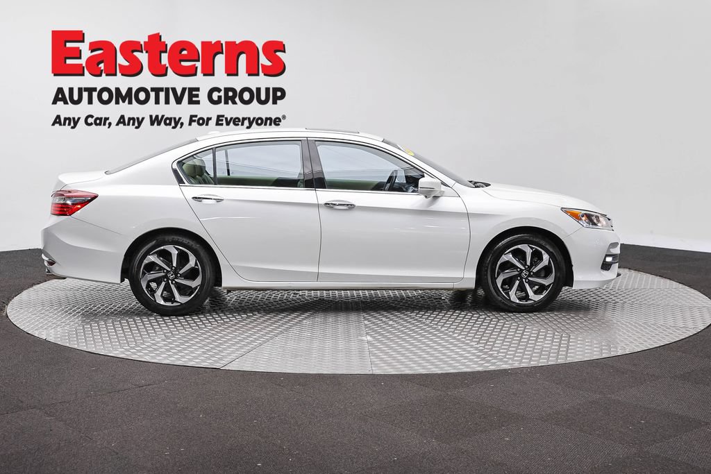 Used 2017 Honda Accord EX-L image 5