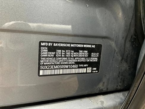 Used 2024 BMW X7 xDrive40i w/ M Sport Package AWD/4WD image 19