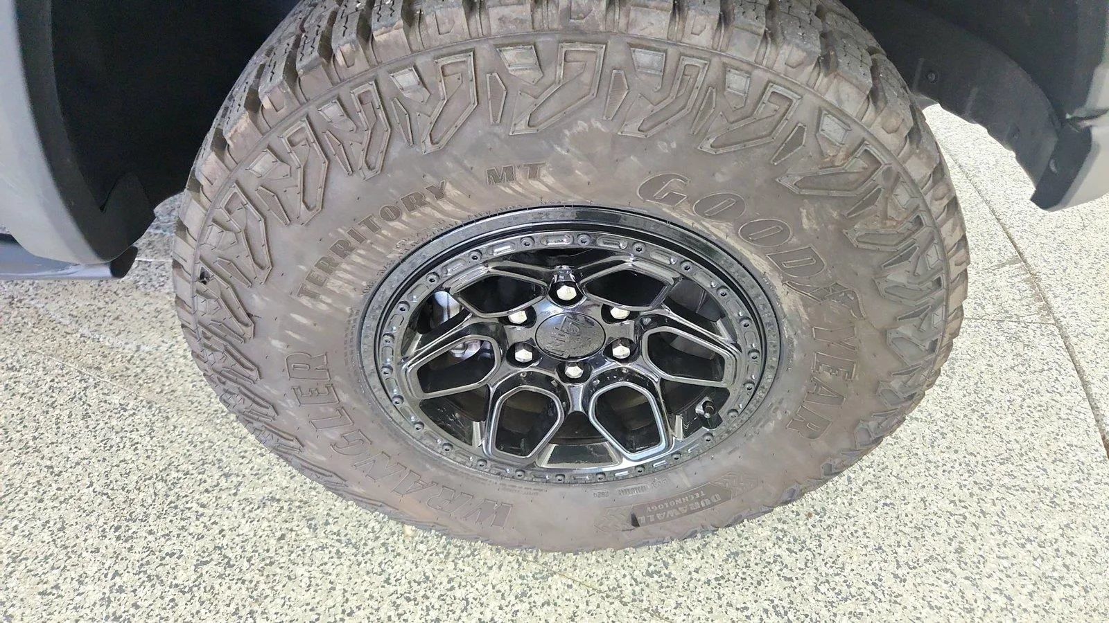 Used 2024 Chevrolet Colorado ZR2 w/ ZR2 Bison Edition AWD/4WD image 28