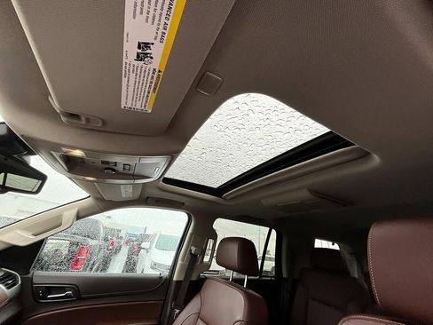 Used 2017 Chevrolet Tahoe Premier AWD/4WD image 31