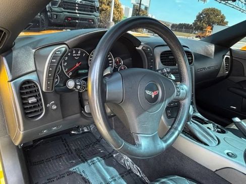 Used 2007 Chevrolet Corvette Coupe w/ Preferred Equipment Group RWD image 30
