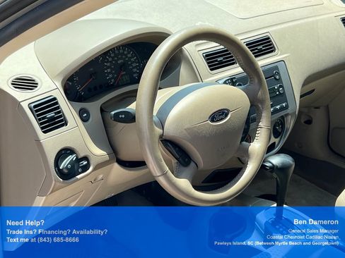 Used 2006 Ford Focus ZXW Wagon FWD image 5