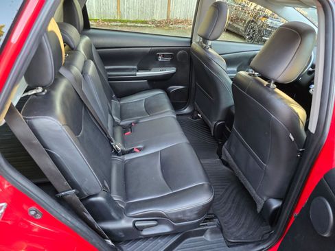 Used 2016 Toyota Prius V Five image 12