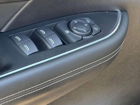 Used 2023 Buick Envision Essence AWD/4WD image 20