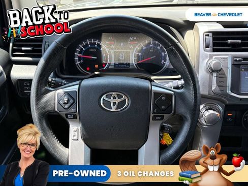 Used 2018 Toyota 4Runner SR5 AWD/4WD image 18