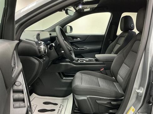 New 2027 Chevrolet Equinox LT w/ Safety and Technology Package AWD/4WD image 8