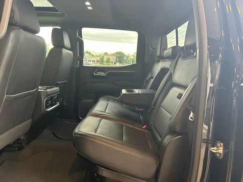 Used 2023 GMC Sierra 1500 Denali AWD/4WD image 9