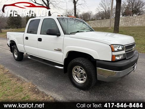 Used 2005 Chevrolet Silverado 2500 LS w/ Heavy-Duty Power Package image 1