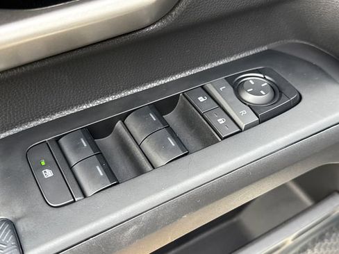 Used 2024 Toyota Tacoma TRD Sport w/ TRD Sport Upgrade Package image 19