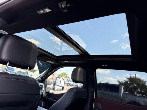 Used 2021 Ford F150 Lariat w/ Equipment Group 502A High image 9