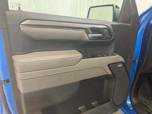 Used 2025 Chevrolet Silverado 1500 ZR2 image 9