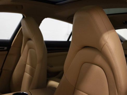 Certified 2023 Porsche Panamera 4 image 19