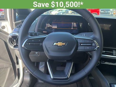 New 2026 Chevrolet Equinox EV LT image 8