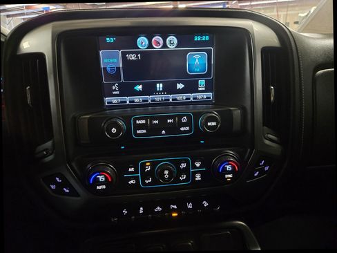 Used 2015 Chevrolet Silverado 1500 LTZ Z71 w/ LTZ Plus Package AWD/4WD image 17