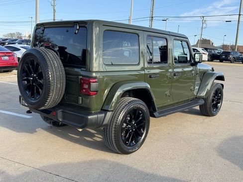 Used 2021 Jeep Wrangler Unlimited Sahara image 7