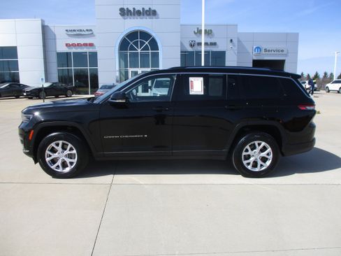 Used 2021 Jeep Grand Cherokee L Limited AWD/4WD image 2