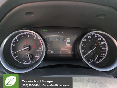 Used 2018 Toyota Camry XLE FWD image 15