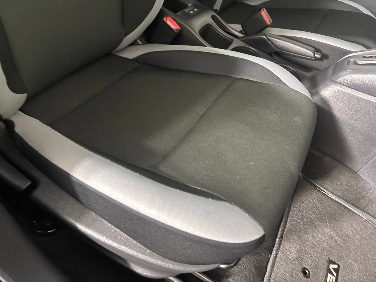 Used 2025 Nissan Versa S w/ Trunk Package FWD image 30