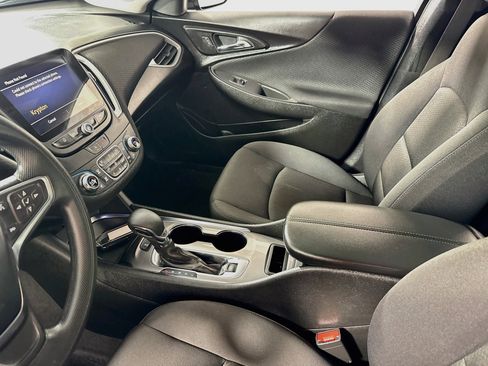 Used 2025 Chevrolet Malibu LT FWD image 24