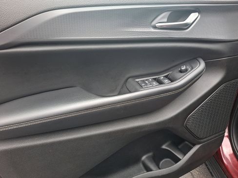 Used 2023 Jeep Grand Cherokee Laredo w/ Luxury Tech Group I image 12