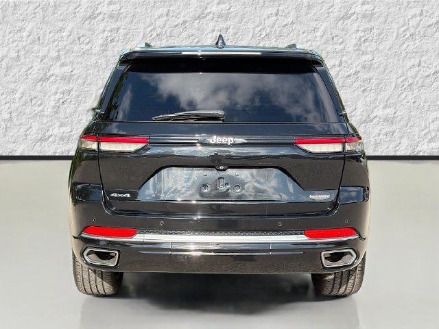 Used 2022 Jeep Grand Cherokee Summit AWD/4WD image 4