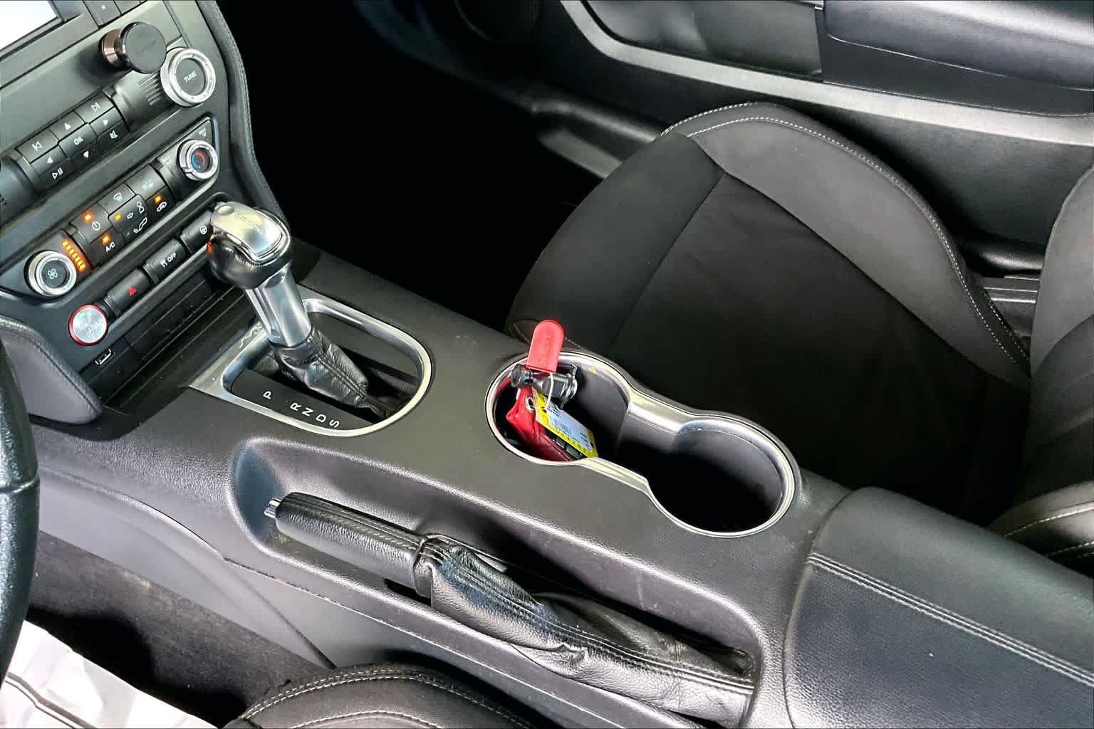 Used 2020 Ford Mustang Coupe RWD image 15