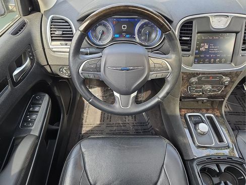 Used 2016 Chrysler 300 C image 11