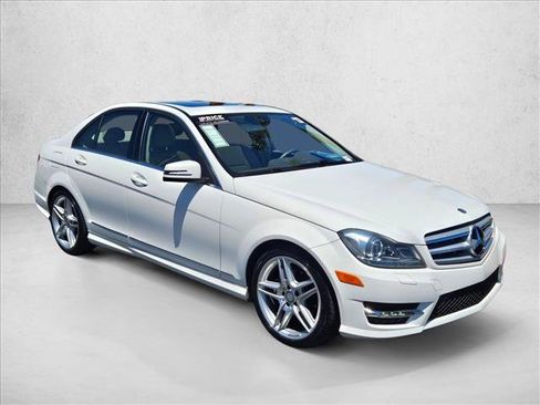 Used 2013 Mercedes-Benz C 250 Sedan image 3