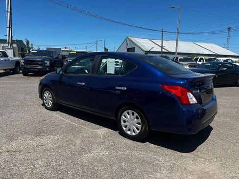 Used 2019 Nissan Versa SV FWD image 5