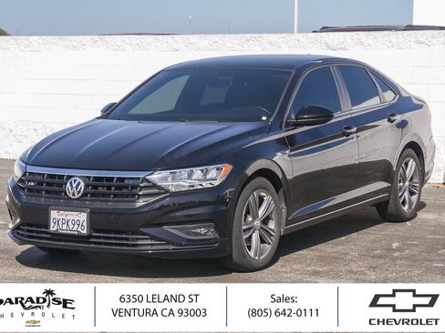 Used 2020 Volkswagen Jetta R-Line FWD image 1