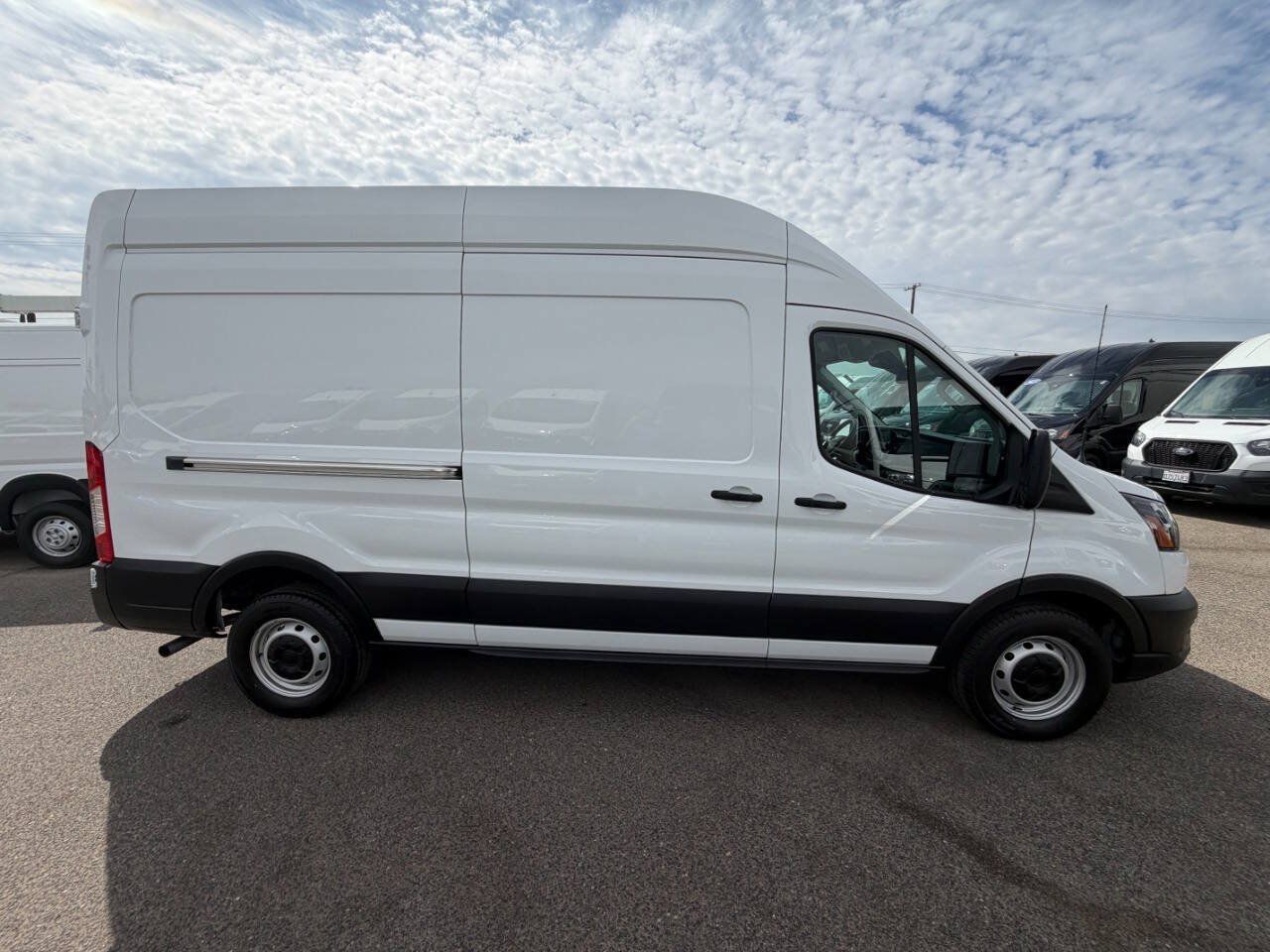 Used 2023 Ford Transit 250 148 High Roof RWD image 5