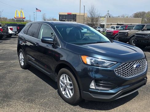 Certified 2024 Ford Edge SEL w/ Convenience Package AWD/4WD image 8