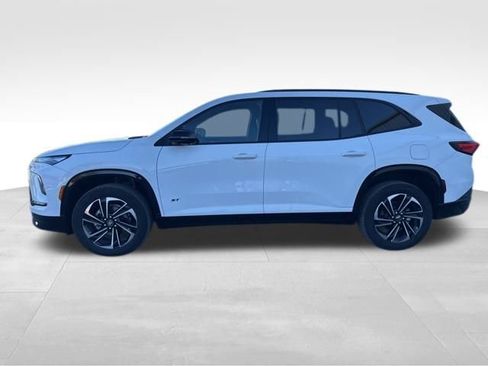 Used 2025 Buick Enclave Sport Touring image 4