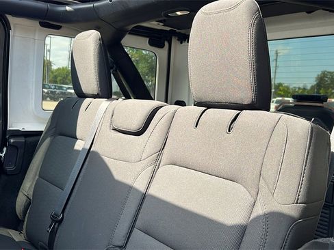 Used 2020 Jeep Wrangler Unlimited Sahara w/ Safety Group image 30