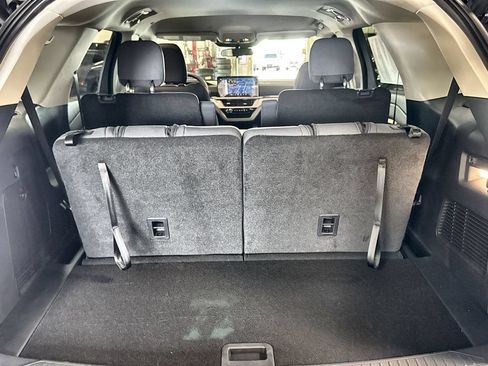 New 2026 Ford Explorer Active RWD image 29