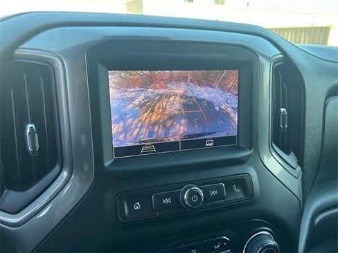 Certified 2024 Chevrolet Silverado 1500 Custom image 19